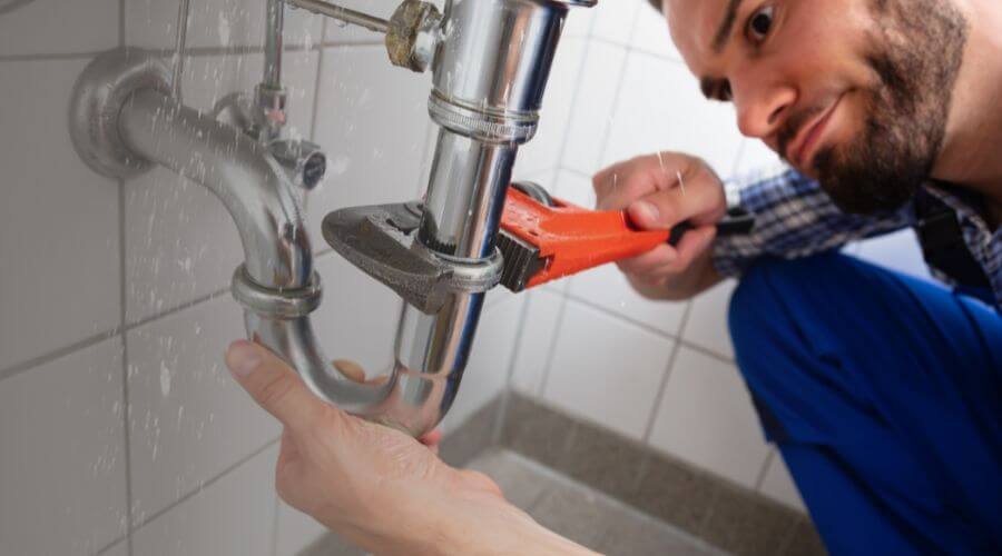 Toilet clog repair in Etna, WY
